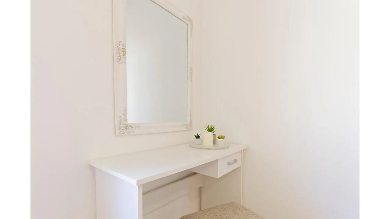 Holiday Home Tina By Rent Istria 사부드리자 게스트하우스