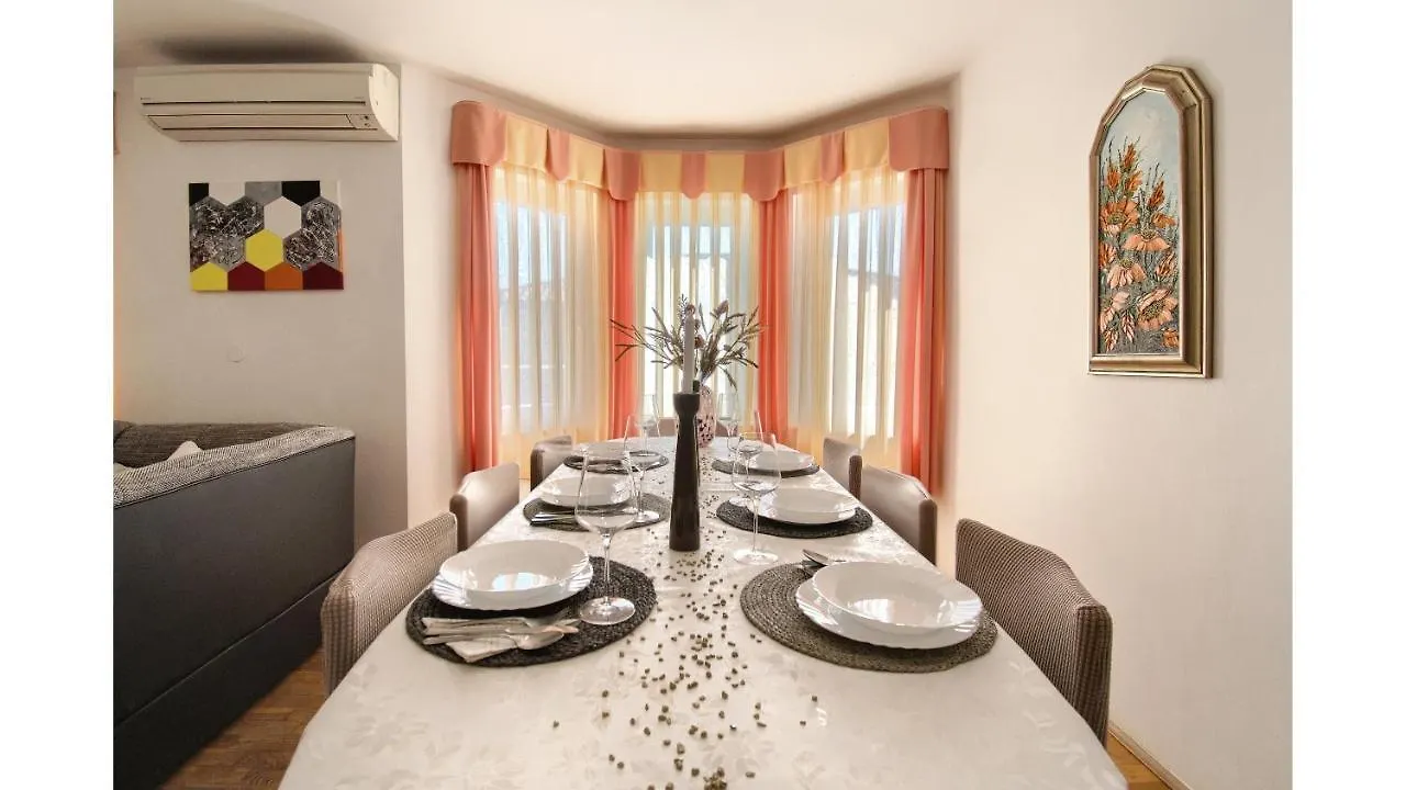Holiday Home Tina By Rent Istria 사부드리자 게스트하우스